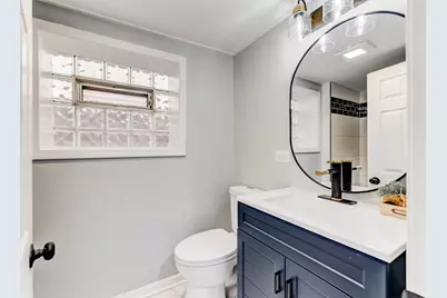 8109 S Marquette Avenue, Chicago, IL 60617 - Photo 27