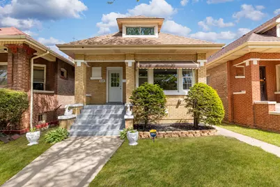 8109 S Marquette Avenue, Chicago, IL 60617 - Photo 1