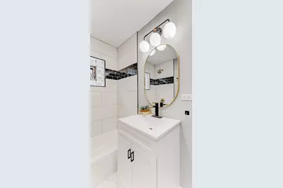 8109 S Marquette Avenue, Chicago, IL 60617 - Photo 17