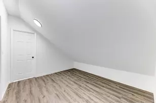 8109 S Marquette Ave, Chicago, IL 60617 - Photo 21