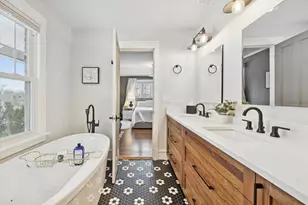 236 Maplewood Rd, Riverside, IL 60546 - Photo 27