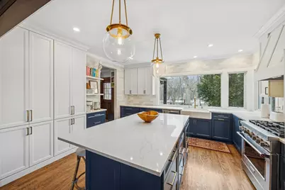 236 Maplewood Road, Riverside, IL 60546 - Photo 17