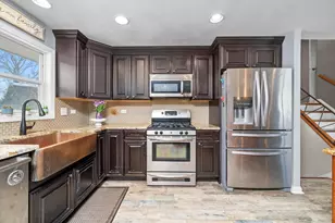 511 S Walnut Ln, Schaumburg, IL 60193 - Photo 13