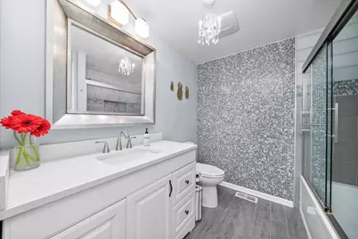 511 S Walnut Lane, Schaumburg, IL 60193 - Photo 17