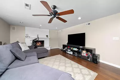 511 S Walnut Lane, Schaumburg, IL 60193 - Photo 23