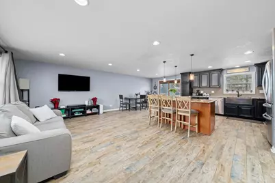 511 S Walnut Lane, Schaumburg, IL 60193 - Photo 5