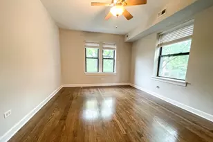 6736 N Glenwood Ave, Chicago, IL 60626 - Photo 1