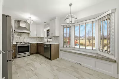 2126 E Waverly Lane, Arlington Heights, IL 60004 - Photo 15