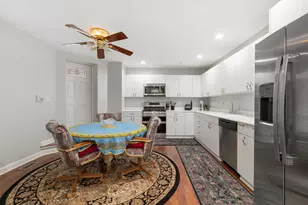 643 W Melrose St, Chicago, IL 60657 - Photo 7