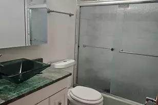 8254 Chestnut Dr, Palos Hills, IL 60465 - Photo 9