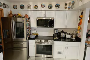 8254 Chestnut Dr, Palos Hills, IL 60465 - Photo 7