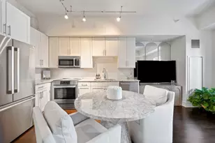 850 N Lake Shore Dr, Chicago, IL 60611 - Photo 13