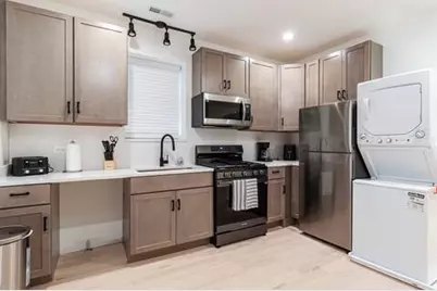 2943 N Gresham Avenue #1, Chicago, IL 60618 - Photo 5