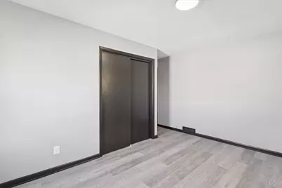 17641 Burnham Avenue, Lansing, IL 60438 - Photo 11