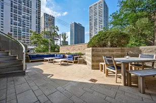 1434 N Dearborn St, Chicago, IL 60610 - Photo 15