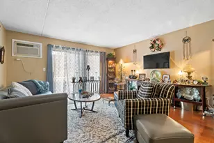 730 N Briar Hill Ln, Addison, IL 60101 - Photo 3