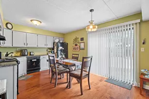 730 N Briar Hill Ln, Addison, IL 60101 - Photo 7