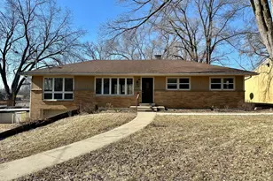 40210 N Lakeview Ave, Antioch, IL 60002 - Photo 1