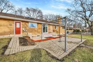 21W051 Woodview Dr, Itasca, IL 60143 - Photo 35