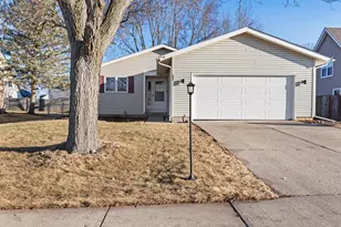 215 Apple Hill Ln, Streamwood, IL 60107 - Photo 1