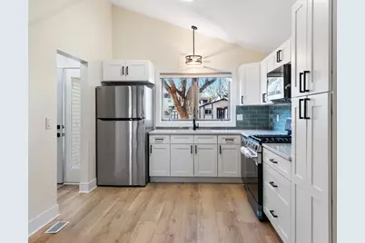 215 Apple Hill Lane, Streamwood, IL 60107 - Photo 5