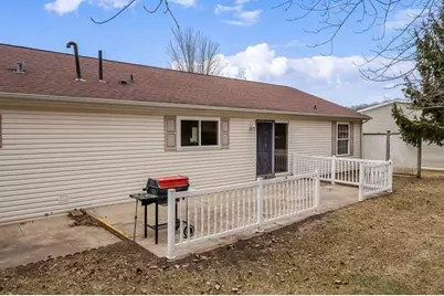 5647 Buttercup Lane, Machesney Park, IL 61115 - Photo 9