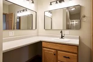 5647 Buttercup Ln, Machesney Park, IL 61115 - Photo 33