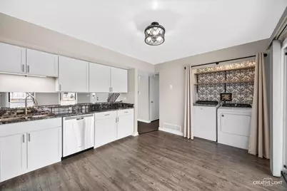 1221 Longford Circle, Elgin, IL 60120 - Photo 7