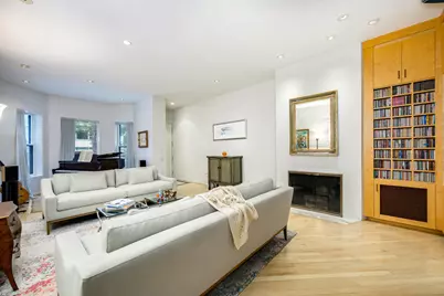 2729 N Hampden Court, Chicago, IL 60614 - Photo 3