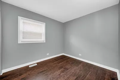 911 E 76th Street, Chicago, IL 60619 - Photo 7