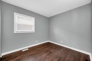 911 E 76th St, Chicago, IL 60619 - Photo 7