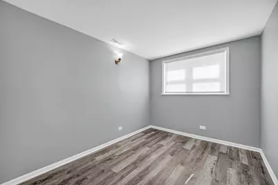 911 E 76th Street, Chicago, IL 60619 - Photo 5