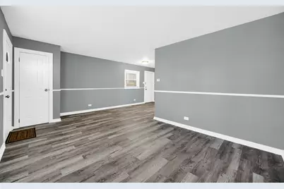 911 E 76th Street, Chicago, IL 60619 - Photo 3