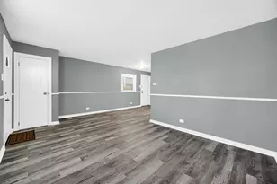 911 E 76th St, Chicago, IL 60619 - Photo 3