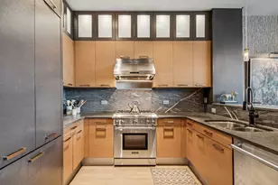 500 W Superior St, Chicago, IL 60654 - Photo 7