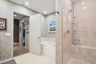 500 W Superior St, Chicago, IL 60654 - Photo 17