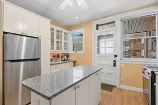 805 Hinman Ave, Evanston, IL 60202 - Photo 15