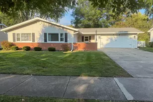 423 Harmony Dr, North Aurora, IL 60542 - Photo 1