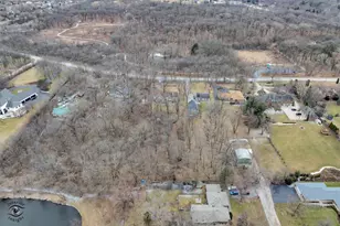 910 Oldfield Rd, Downers Grove, IL 60516 - Photo 41