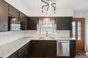 2047 32nd St, Rock Island, IL 61201 - Photo 11