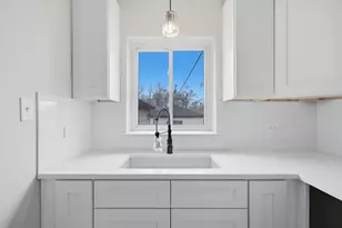 114 W 126th Pl, Chicago, IL 60628 - Photo 9