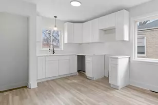 114 W 126th Pl, Chicago, IL 60628 - Photo 7