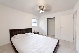 1105 Somerset Mall, McHenry, IL 60050 - Photo 13