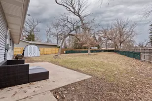 1105 Somerset Mall, McHenry, IL 60050 - Photo 15