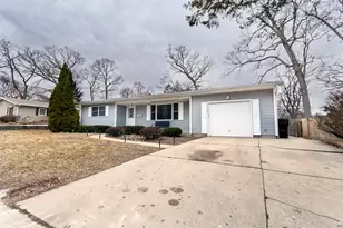 1105 Somerset Mall, McHenry, IL 60050 - Photo 3