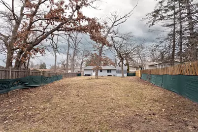 1105 Somerset Mall, McHenry, IL 60050 - Photo 15