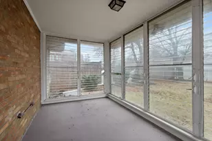 5840 N Kimball Ave, Chicago, IL 60659 - Photo 17