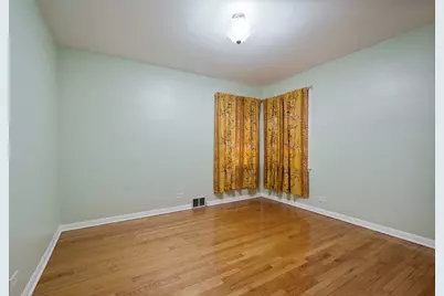 5840 N Kimball Avenue, Chicago, IL 60659 - Photo 11