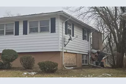 19011 Loretto Lane, Country Club Hills, IL 60478 - Photo 3