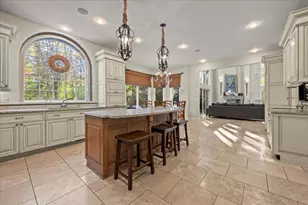 1315 Abington Cambs Dr, Lake Forest, IL 60045 - Photo 5